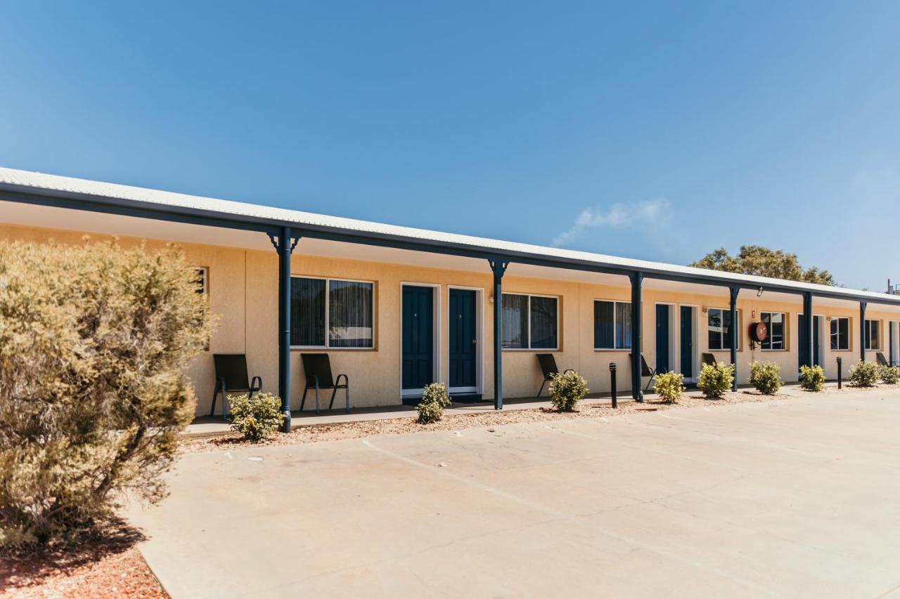 Outback Motel Mt Isa Mount Isa Exterior photo