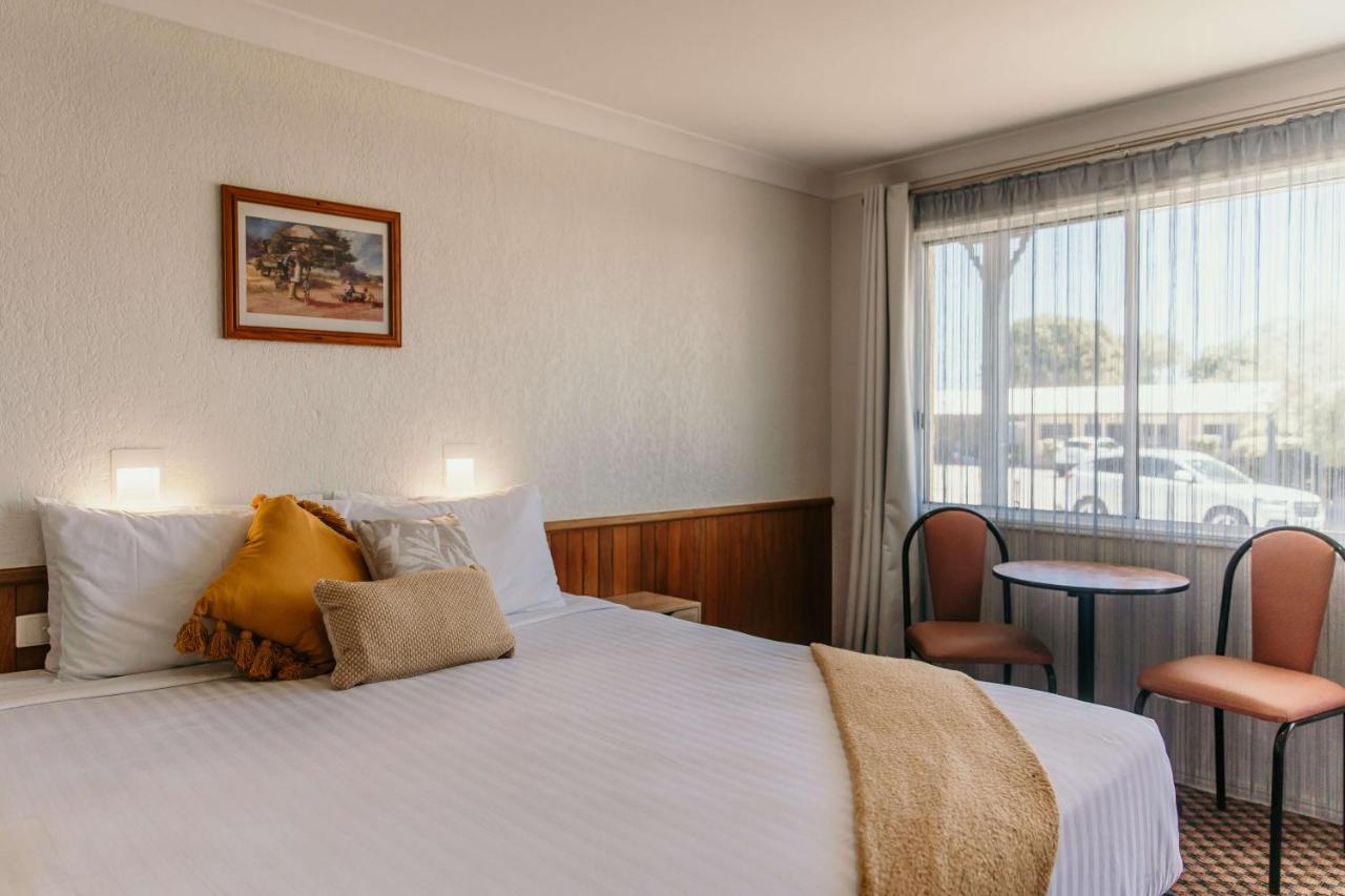 Outback Motel Mt Isa Mount Isa Exterior photo